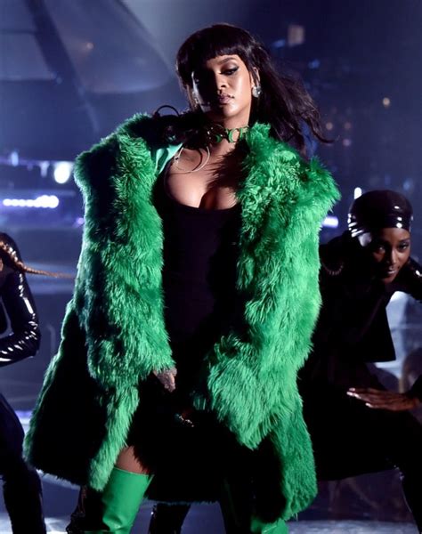 rihanna green versace|Versace Fall 2015 Ready.